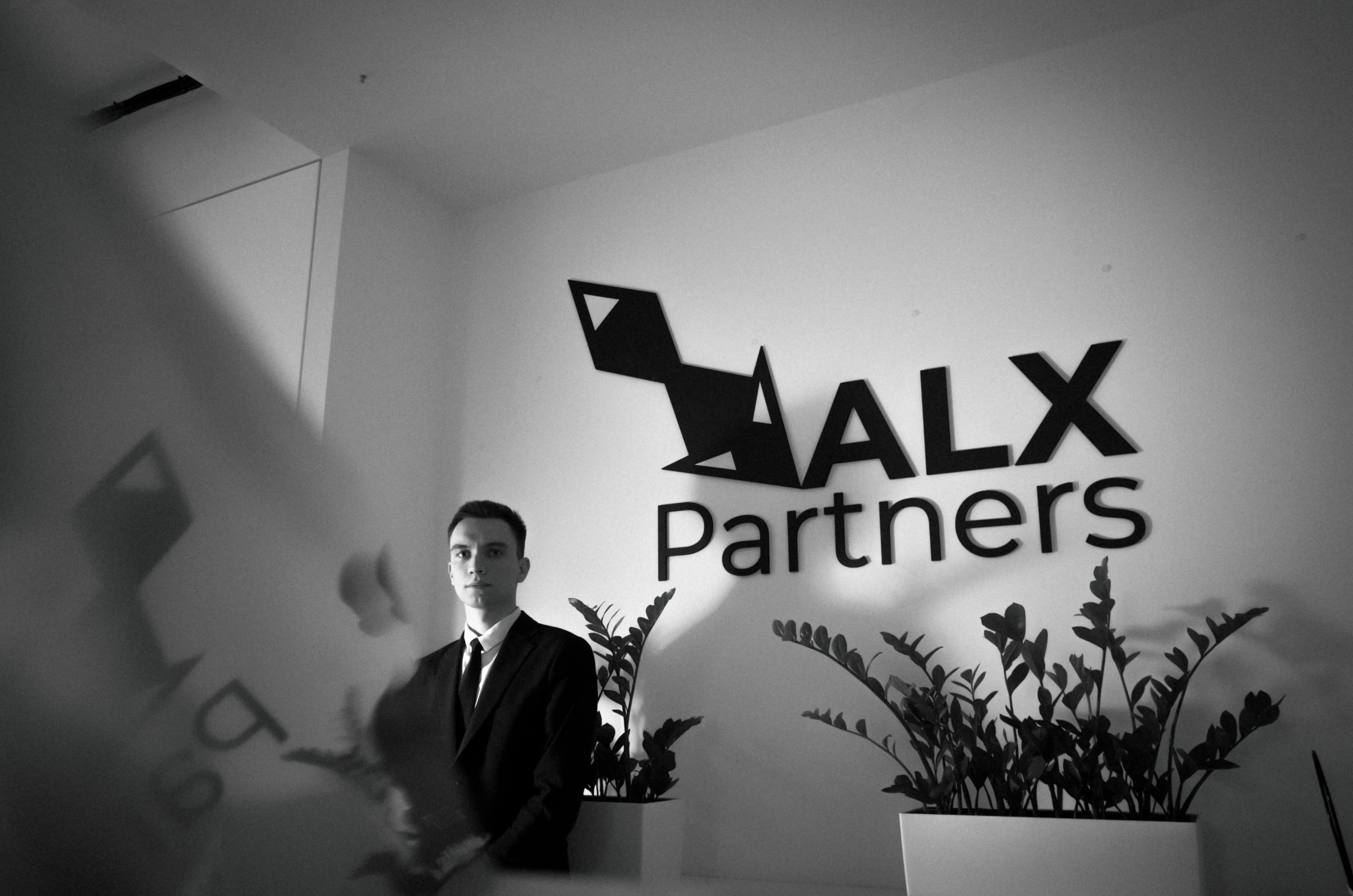 Алексей Романов - помощник юриста в ALX Partners