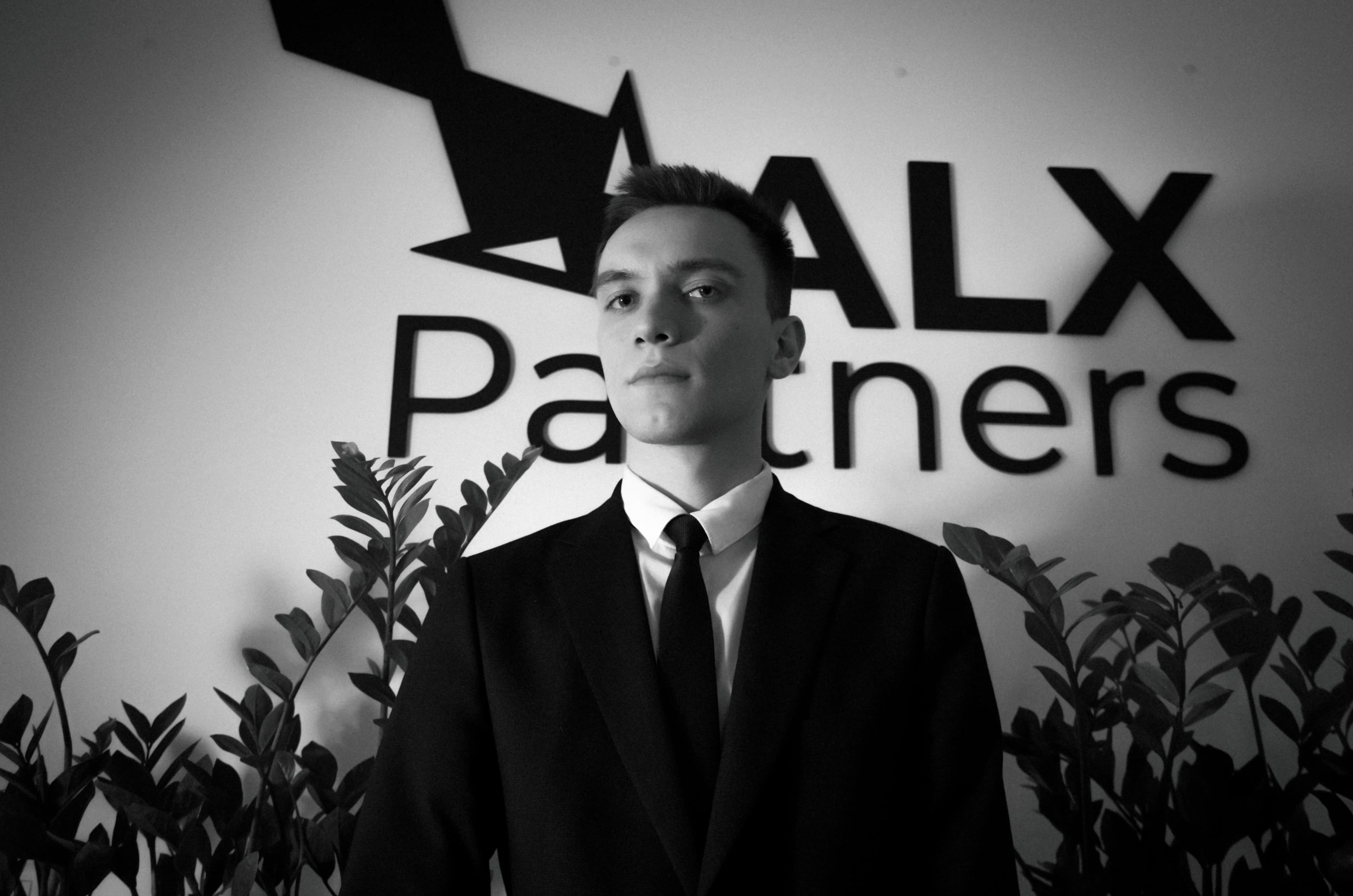 Алексей Романов - помощник юриста в ALX Partners